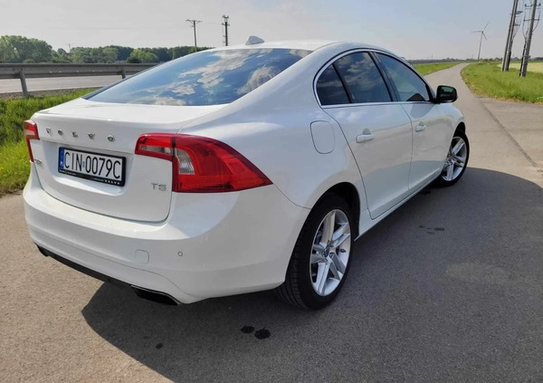 Volvo S60 cena 54500 przebieg: 126000, rok produkcji 2015 z Warszawa małe 37